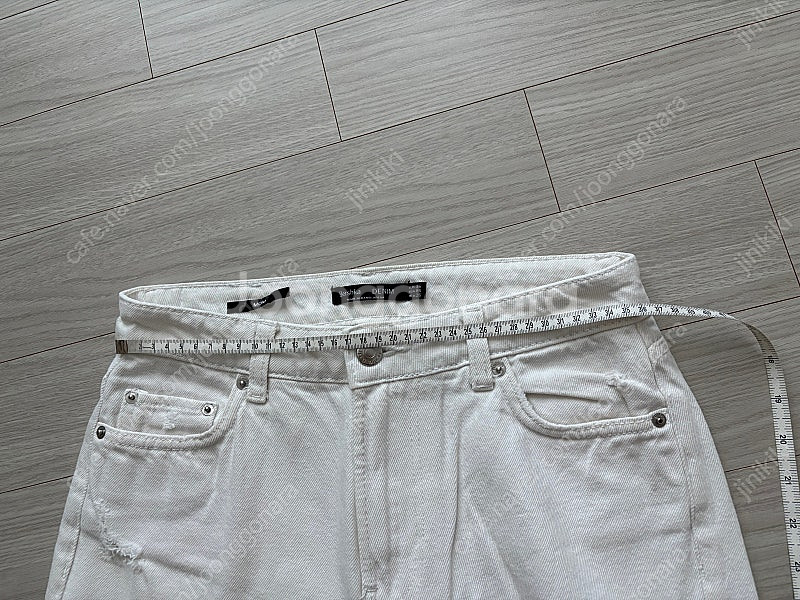 새상급 Bershka 버쉬카 디스트로이드 데님 청바지--8