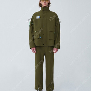 아더에러 리벳라벨 점퍼