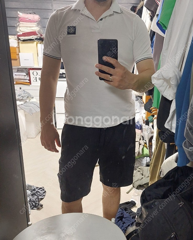 스톤아일랜드 화이트 반팔 폴로티s 머슬핏 착샷O--1