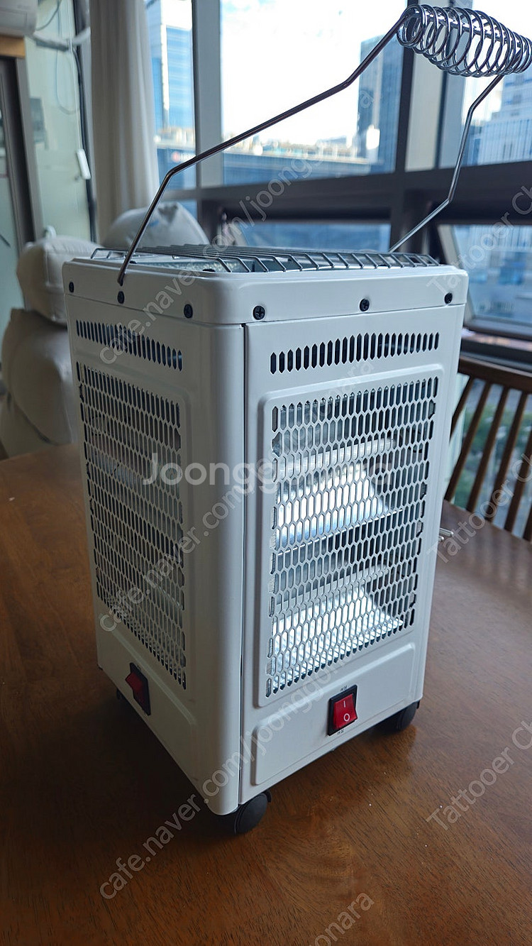 [스튜디오 정리로 싸게 처분합니다] 한일 온풍기 HEF-3300--4