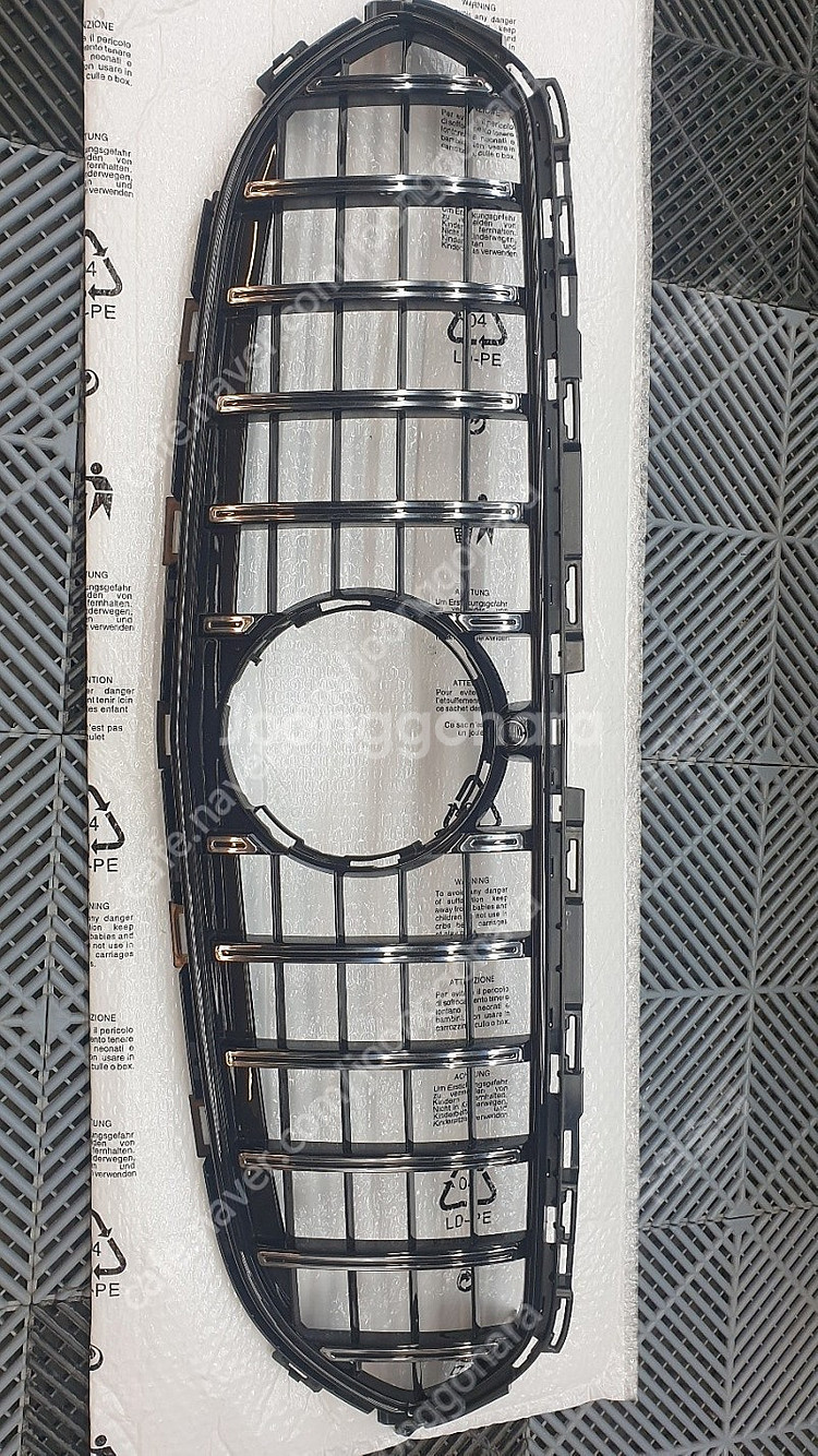 벤츠W213 세로그릴--1