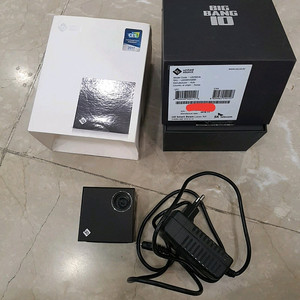 미사용 SK UO 스마트빔 레이져NX 프로젝터 (LB200HA)