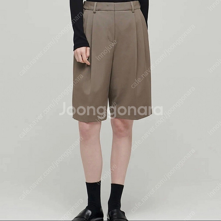 무탠다드 우먼 와이드 버뮤다 팬츠(27 사이즈)--0