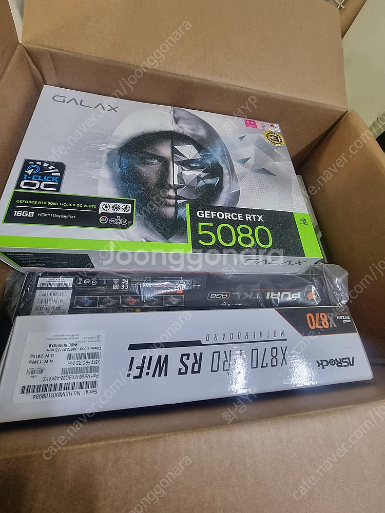 9800X3D/RTX5080본체 화이트 팝니다--6