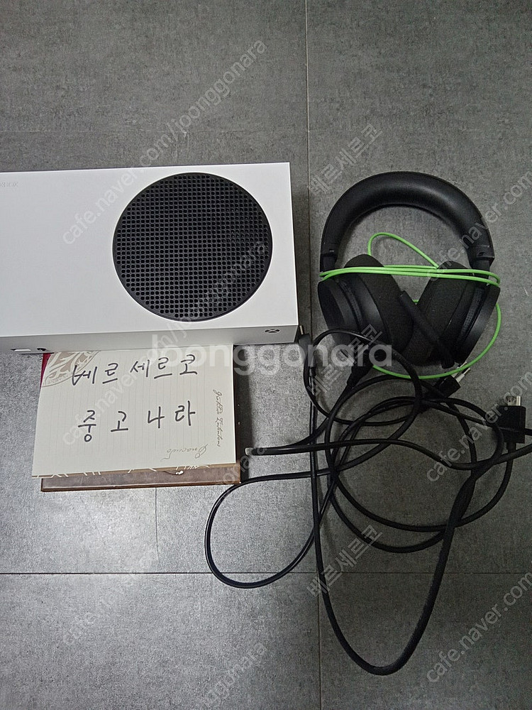 Xbox series s 엑시스 + 헤드셋 판매--0