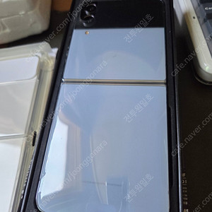 갤럭시 Z Flip 4 512GB (블루) S급 팝니다.