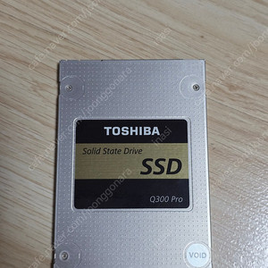 도시바 Q300 pro SSD 256G 팝니다
