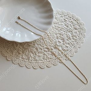 리골드 14k 땅콩체인 1돈, 아가타 버터플라이 장식 판매합니다.