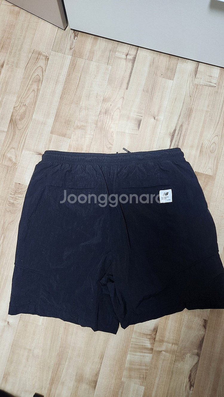 뉴발란스 반바지 새상품급 팝니다--1