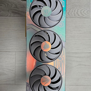 부산) COLORFUL iGAME 지포스 RTX 4070 Ti Ultra OC D6X 12GB White 그래픽카드 팝니다.