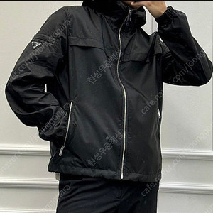 프라다 인기 많은 SGA466 삼각로고 후드 남성 바람막이 블랙!!52