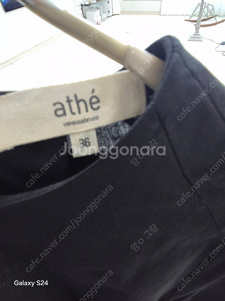 아떼 블랙 린넨혼방 반팔 원피스 24ss--4