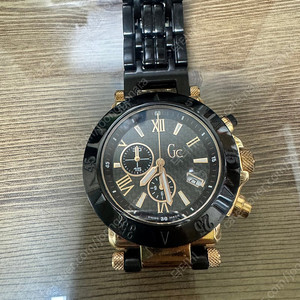 GC 블랙&골드 손목시계