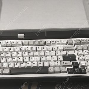 v20 독거미 키보드 AULA F99 화이트 그레이, 레오보그 회목축 V3 판매합니다.