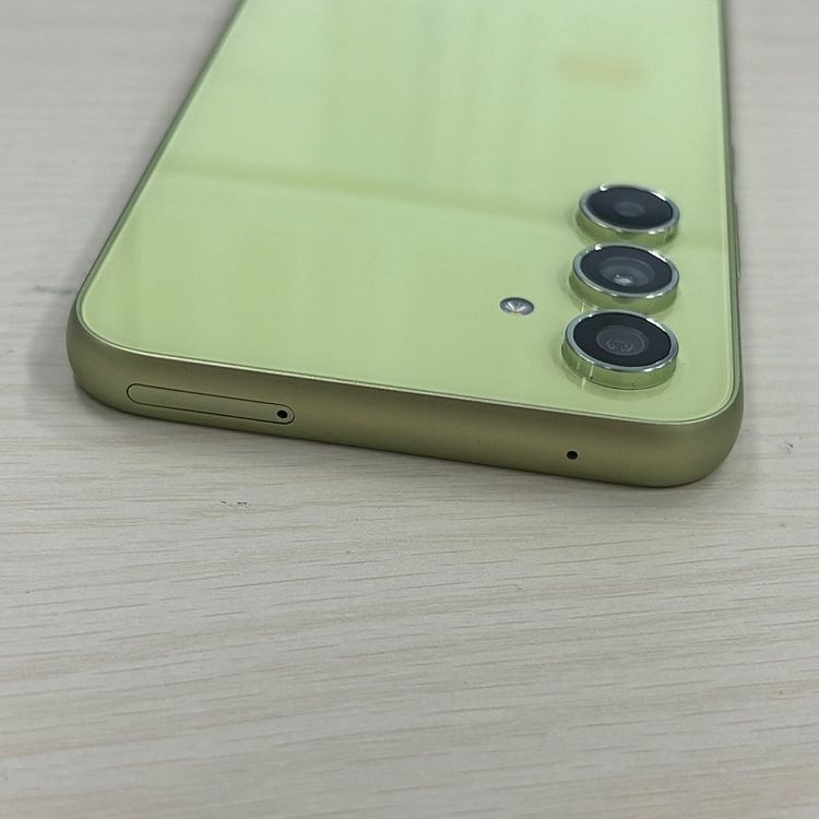 갤럭시퀀텀4 라임색상 128용량 새상품컨디션 초S급 19만 판매해요--4