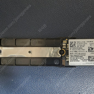 삼성 NVME M.2 SSD 512GB 2230(2280 브라켓 포함) 4.5만 컨디션 좋습니다.