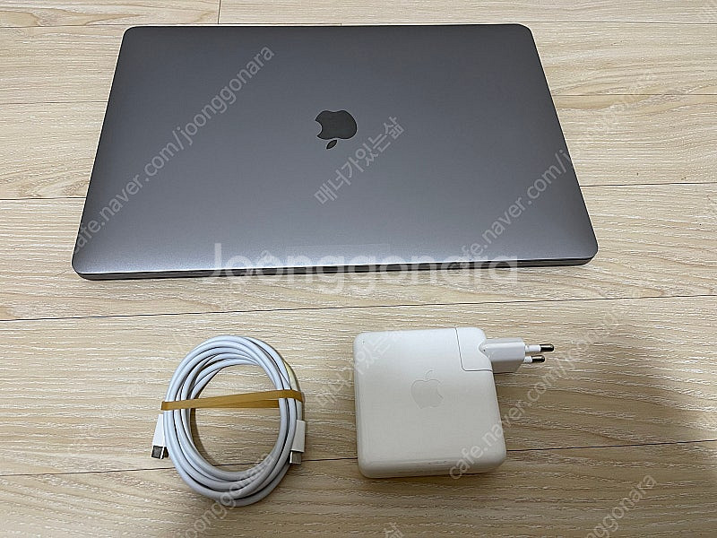 2018 맥북프로 15인치 터치바 i7 6코어 32GB...--0