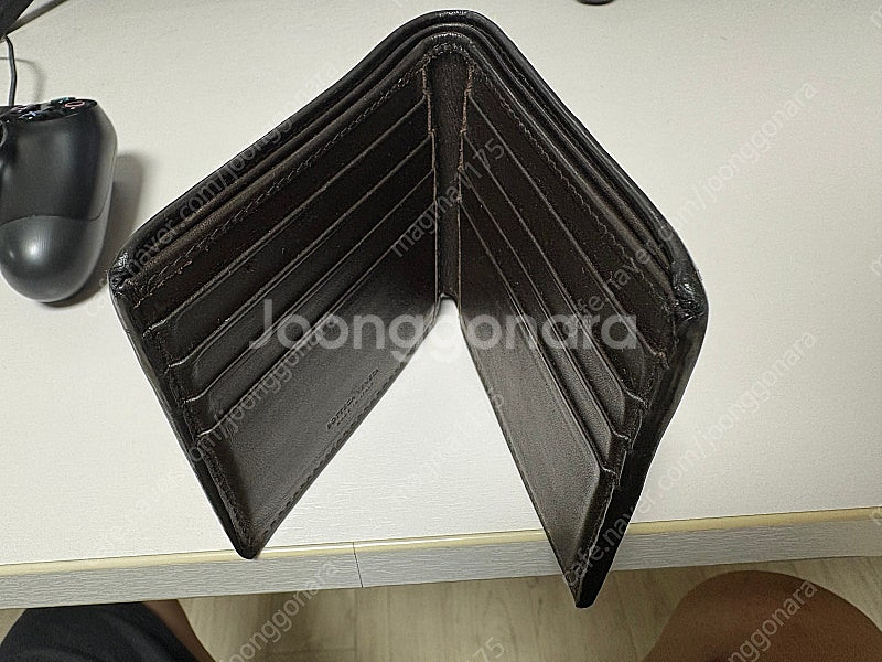 보테가베네타 남자지갑--4