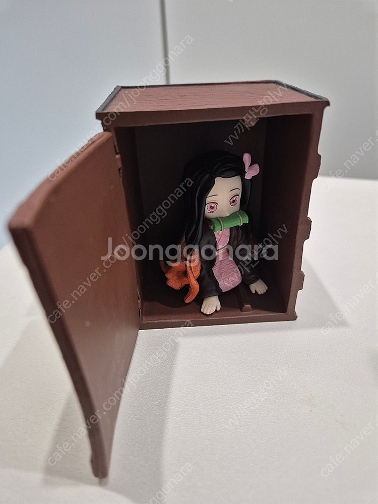 택배비 포함입니다. 귀멸의 칼날 네즈코 피규어 2종 팝...--5