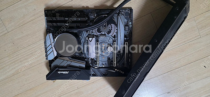 인텔 9900K 시스템일부 부품 일괄 판매합니다--0