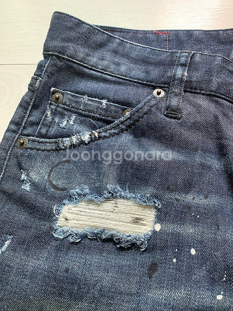 디스퀘어드 반바지 46--1