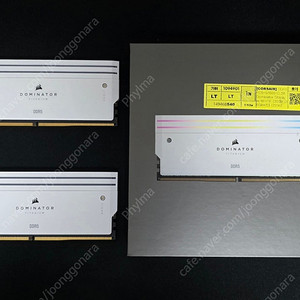 커세어 DDR5 도미네이터 티타늄 7200 CL34 16GB × 2 판매합니다