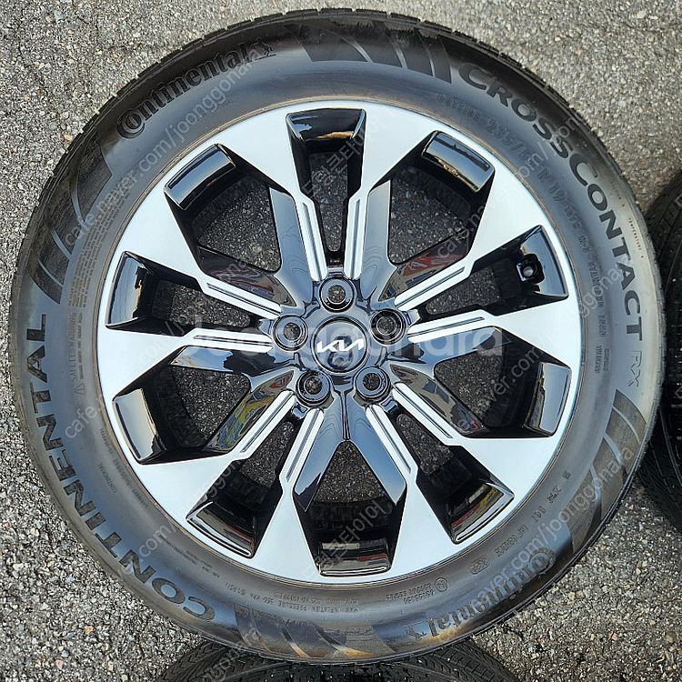 [판매] 기아 카니발 KA4 19인치 순정휠 타이어 세트 팝니다. 235 55 19--1