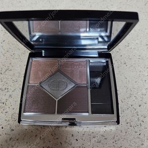 디올 아이섀도우 739