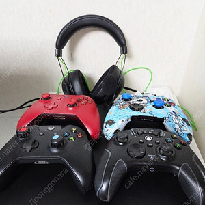 Xbox One X 4인셋+레이저헤드셋
