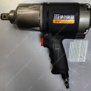 에어임팩트렌치 3/4'(SP-7150-V8), INGERSOLL-RAND 251 두개, 연마바이스