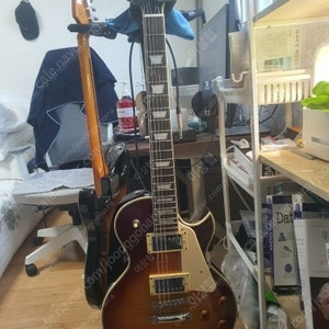 일렉기타 Sire Larry Carlton L7 레스폴 TS색상 [거의 새것] [55만] [직거래만]