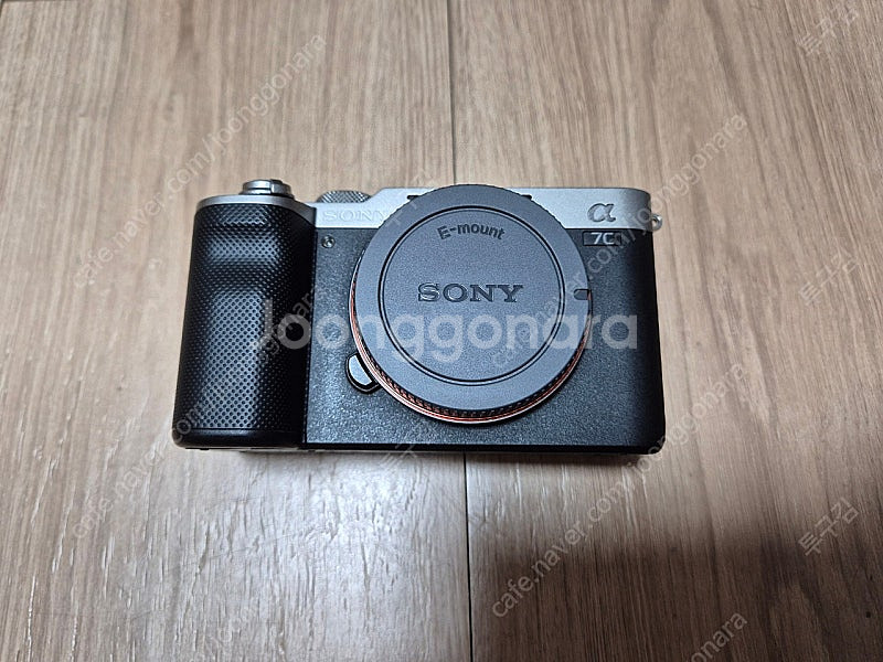 소니 a7c 실버 풀프레임 미러리스 바디 판매합니다--0