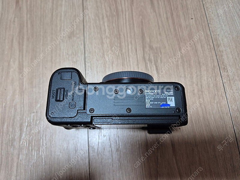 소니 a7c 실버 풀프레임 미러리스 바디 판매합니다--5