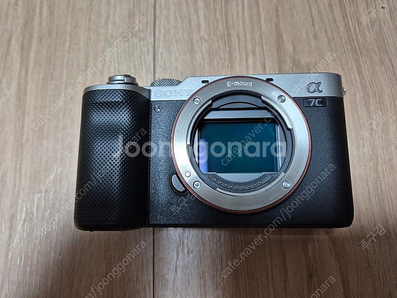 소니 a7c 실버 풀프레임 미러리스 바디 판매합니다--6
