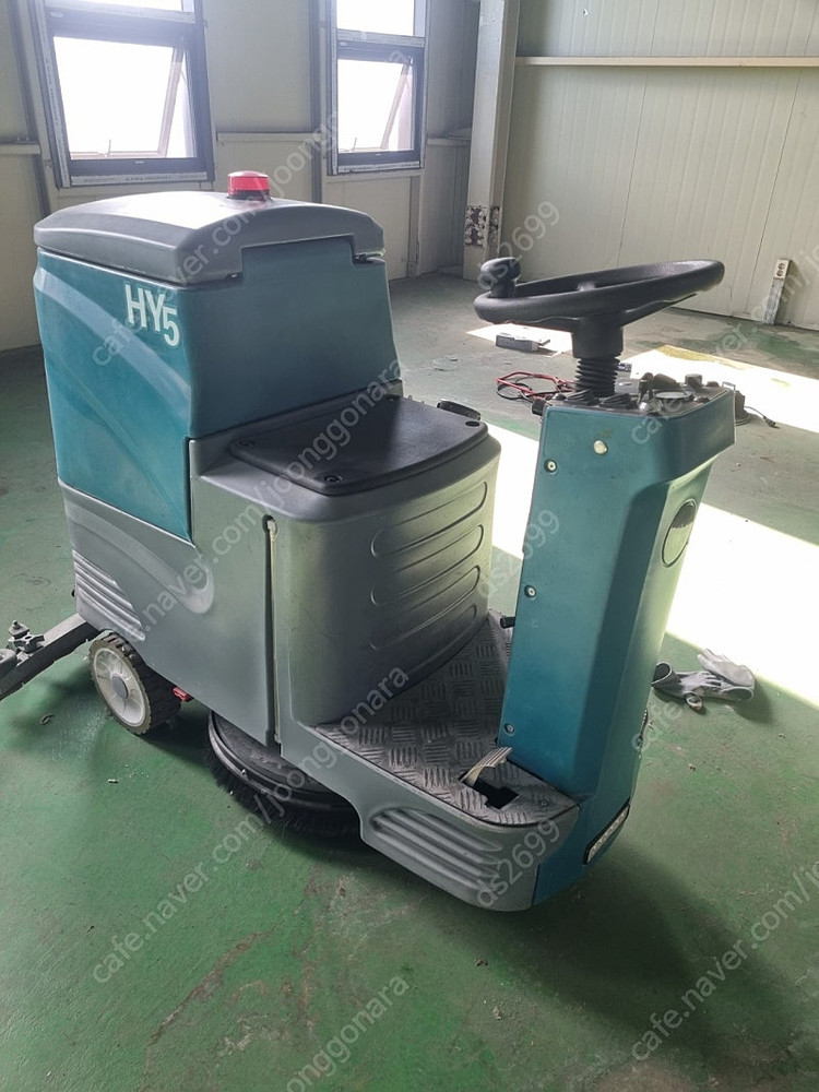 탑승형 습식 청소차--1