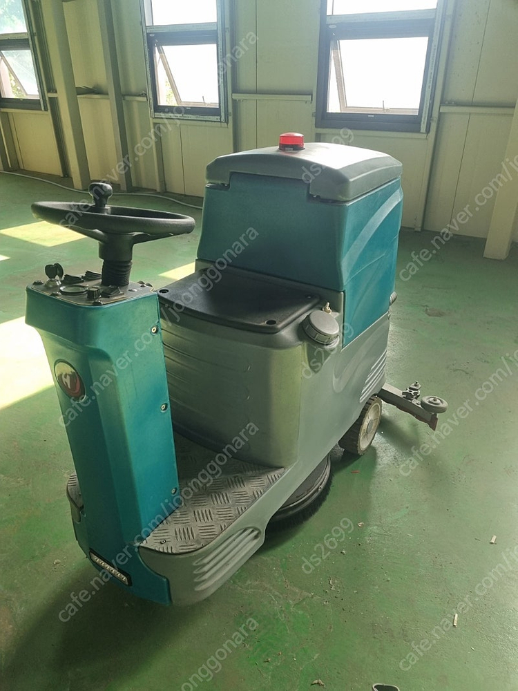 탑승형 습식 청소차--2