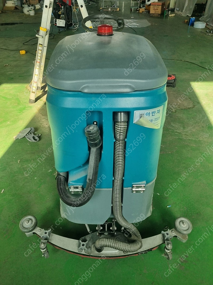 탑승형 습식 청소차--4