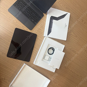 아이패드프로13 m4 wifi256기가 팝니다