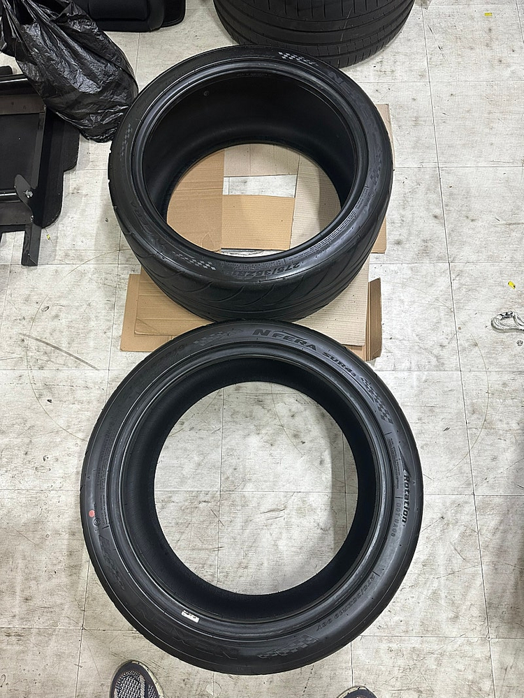 설포지 SUR4G 설포쥐 넥센 타이어 275 35 19 2짝 팝니다.--2