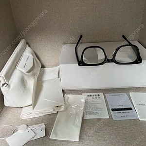 젠틀 몬스터 x 메종 마르지엘라 MM117 블랙 클리어