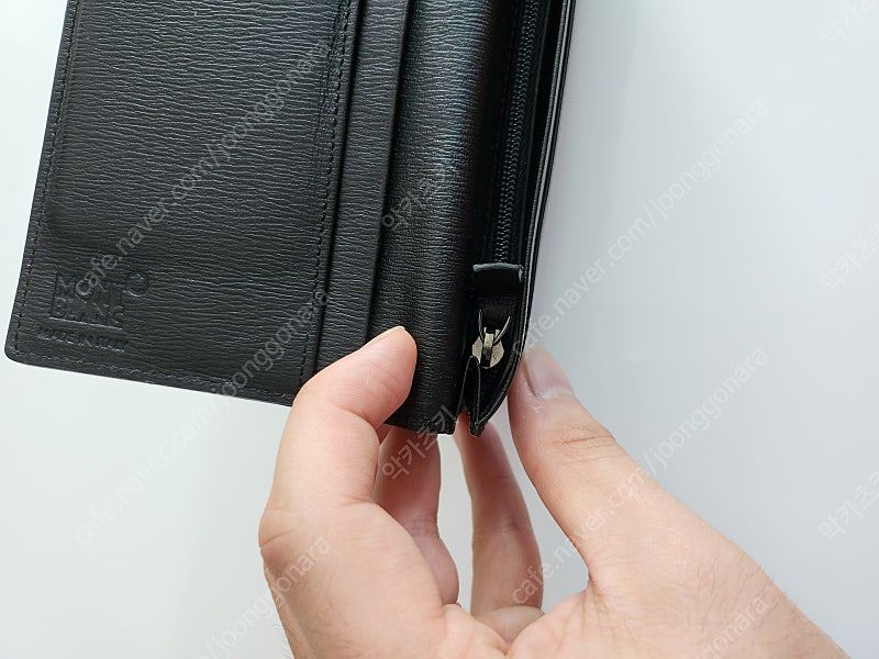 몽블랑 장지갑 판매합니다. 이미지