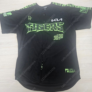 기아 김도영 30-30 유니폼 판매합니다 105