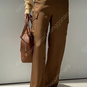 레디투웨어 R2W 알투더블유 Ready2wear Horie Satin Cargo PT 3L사이즈 브라운색상 새상품(택있음) 가격인하