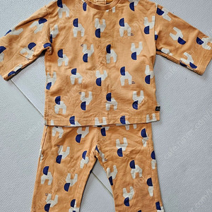 모이몰른 상하복 100