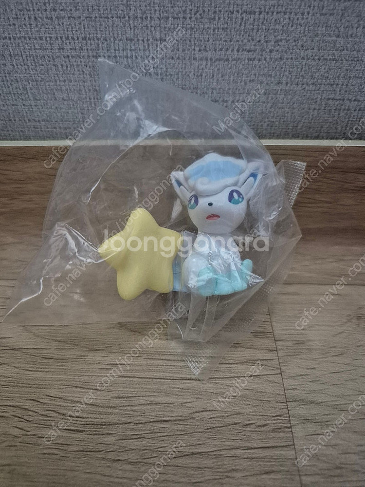 포켓몬 부산 팝업 굿즈 팝니다(이브이키링ㆍ스타라이트ㆍ랜...--4
