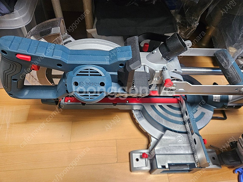 보쉬 무선 각도절단기 GCM 18V-216D판매--2