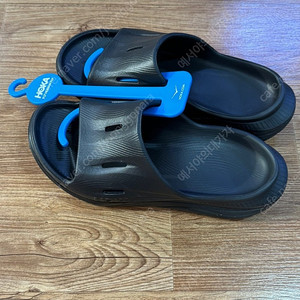 호카 HOKA 오라 리커버리 슬라이드3 슬리퍼 240, 270사이즈 팝니다
