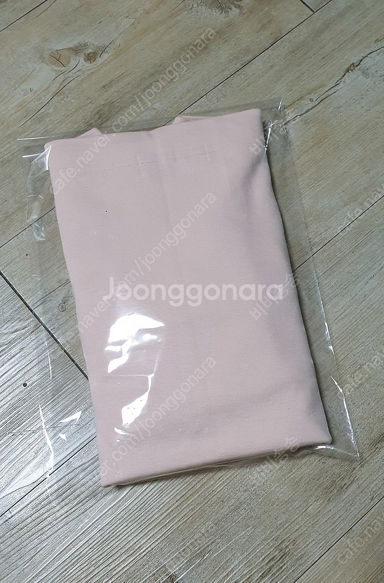 <새옷> 오프숄더 티셔츠 베이비핑크 마드모아젤--8