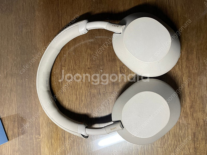소니 WH-1000xm5 실버 팝니다--0