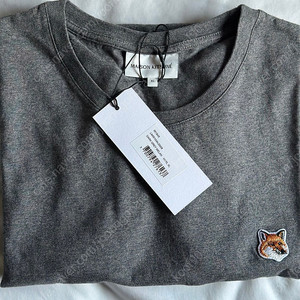 [새제품] 메종키츠네 반팔티